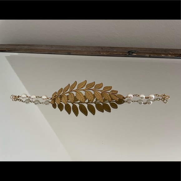 Roman Laurel Wreath/Greek Goddess Bracelet - Gold & Pearls - Picture 3 of 3
